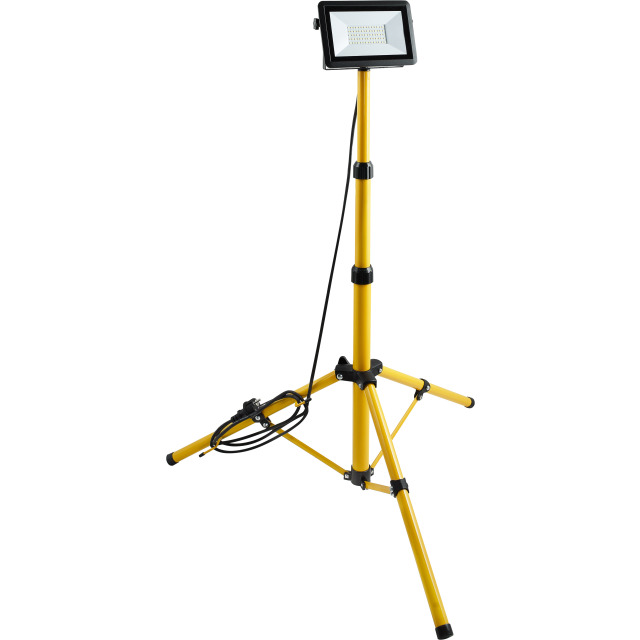 FOCO LED TRIPODE, 50 W 3.750-4.000 LM